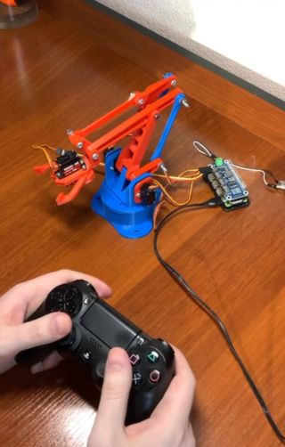 Raspberry Pi Zero Roboterarm funktioniert mit PS4 ...