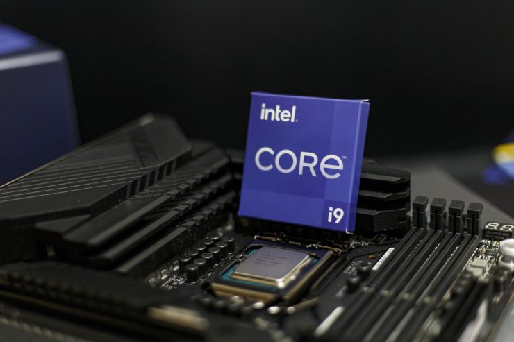 Intel Core i9-11900K dans le socket