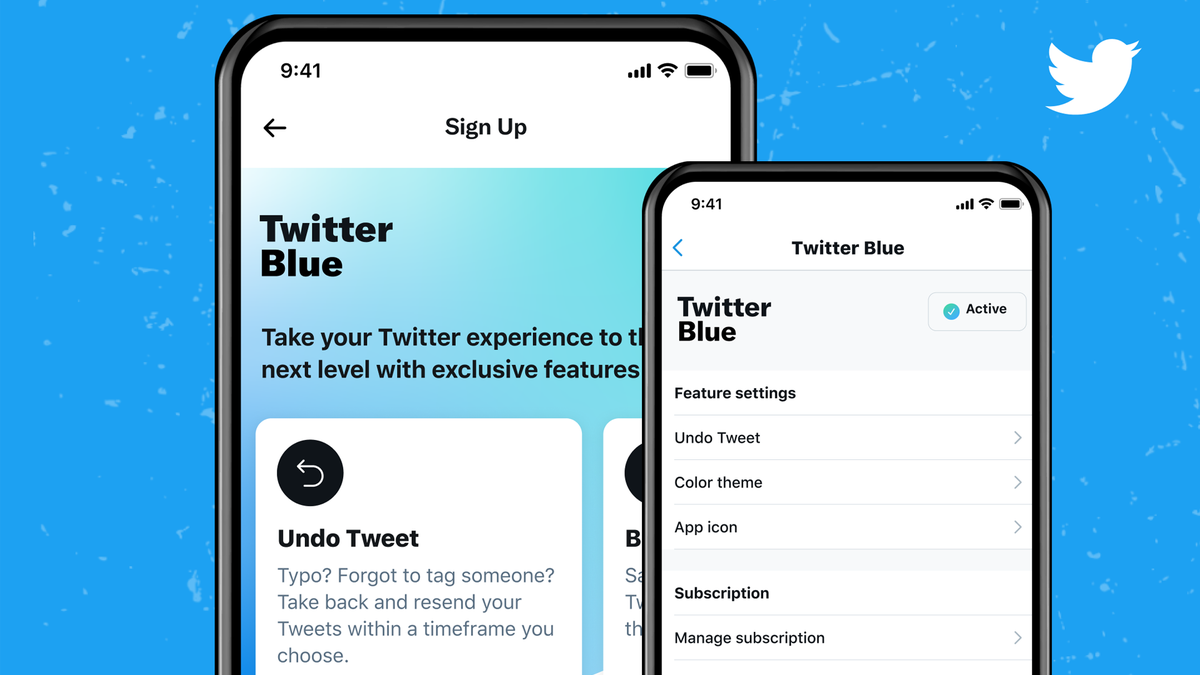 Twitter Blue, le nouveau service d'abonnement de Twitter, affiché sur deux smartphones