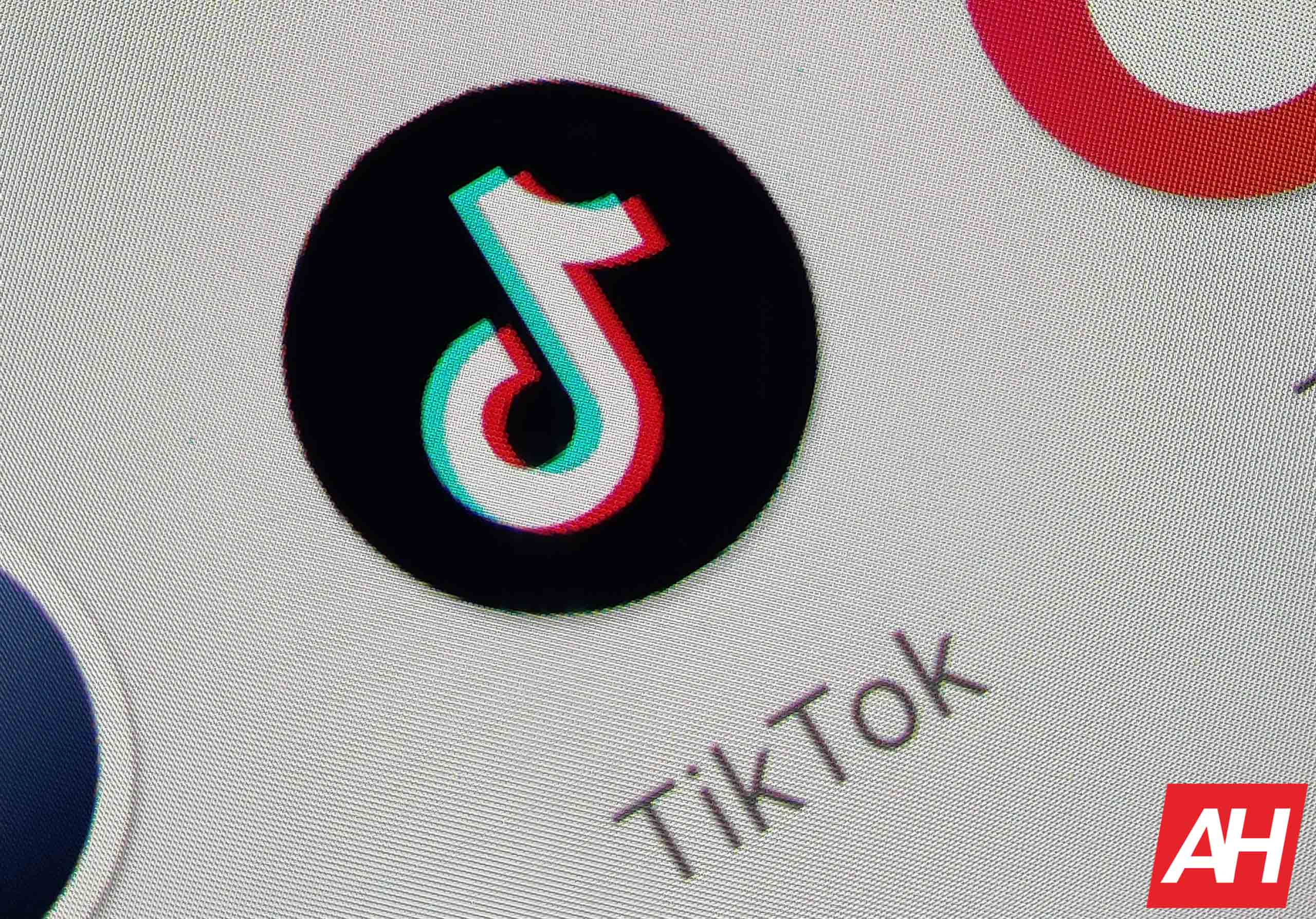 Mantan Moderator TikTok Menuntut Perusahaan Karena Konten yang
