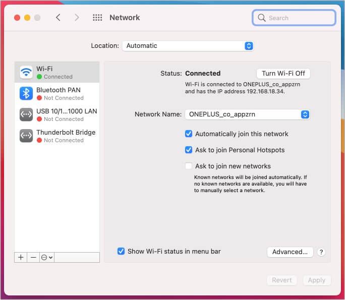 Seleziona Wi-Fi o Ethernet in Impostazioni di rete su Mac