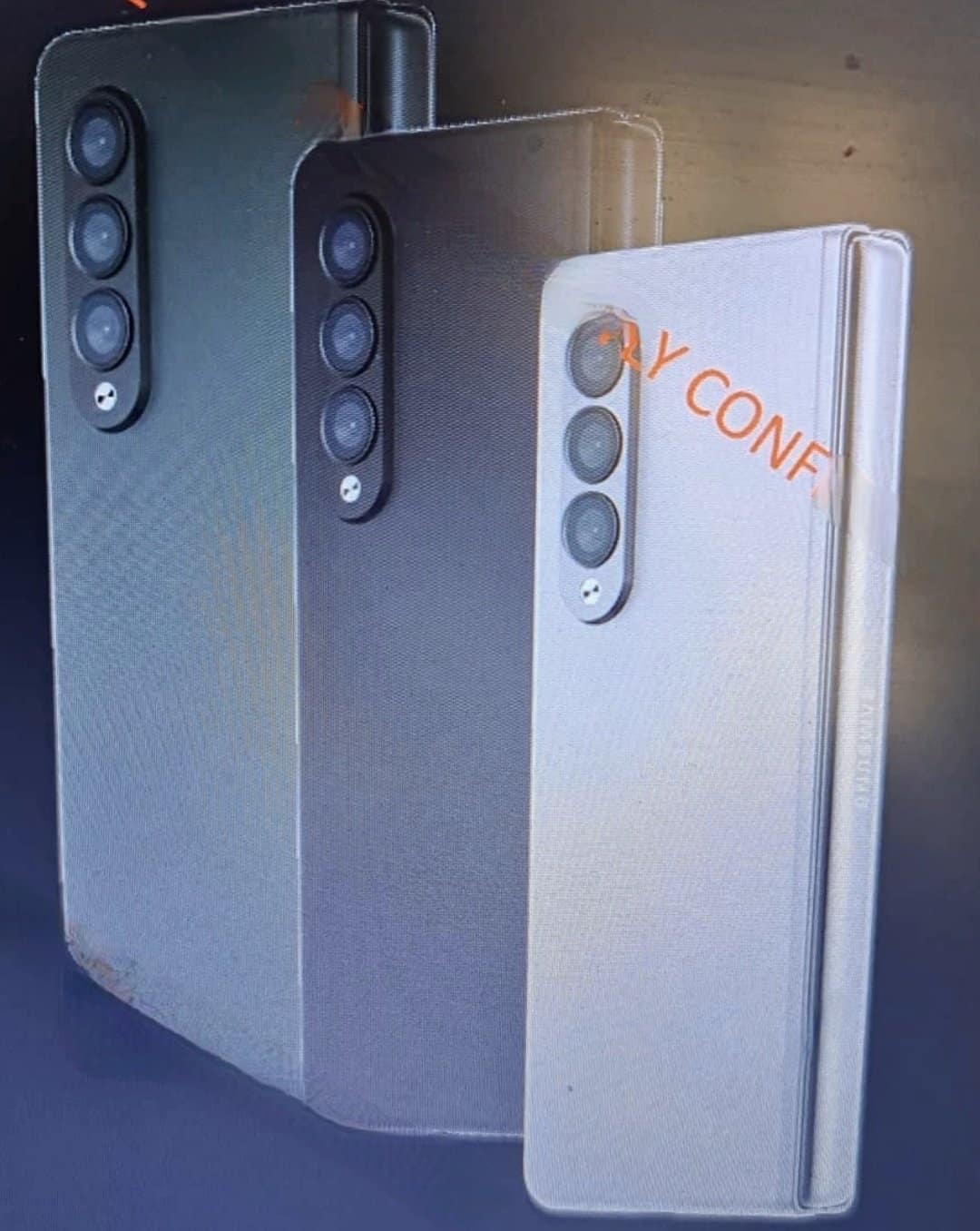 Galaxy Z Fold 3 design leak 1