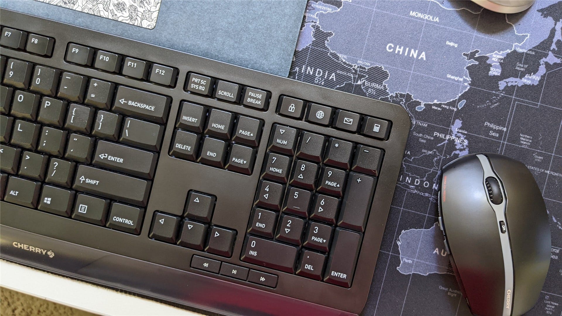 Il set di tastiera e mouse Gentix