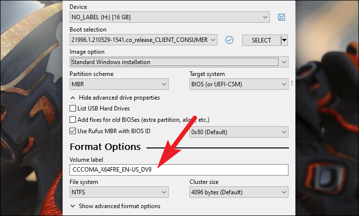 imposta etichetta volume per unità USB Windows 11