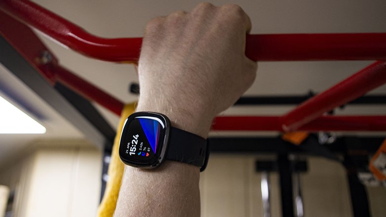NextPit fitbit sense battito cardiaco
