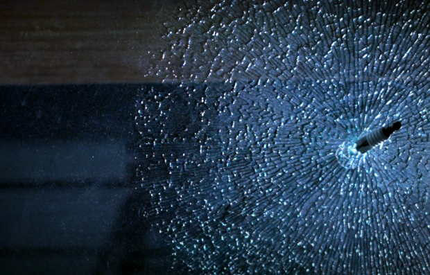 800,000FPSでビデオにスパークプラグが引っ掛かってウィンドウが壊れた| TweakTown.com