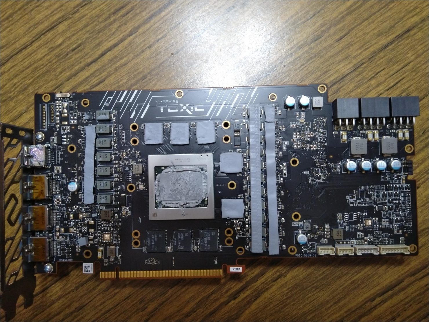 sapphire-radeon-rx-6900-xt-nitro-special-edition-graphics-card-with-toxic-extreme-pcb-_2