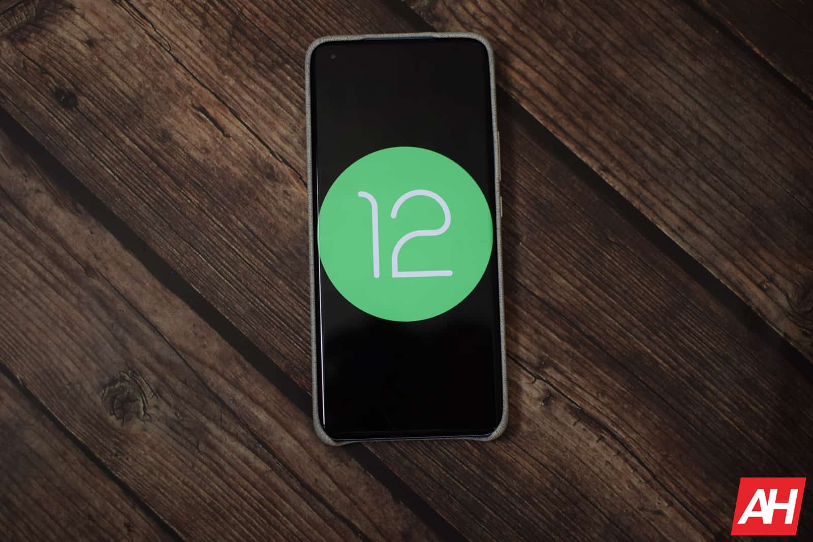 Android 12の会話ウィジェットは メッセージに基づいて背景を変更できます Ja Atsit