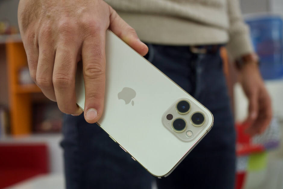 Apple iPhone 13: Android 市場全体に一致する主要なカメラ コンポーネントの注文