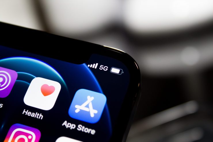 息子がAppStoreでの購入で$ 1,800を獲得した後、英国人は車を売ることを余儀なくされました
