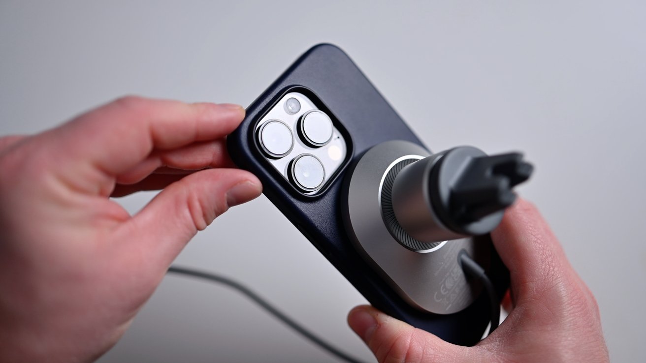 Recenze bezdr tov nab je ka do auta belkin boostcharge pro s magsafe