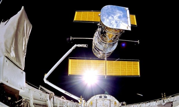Hubble verloor zijn verstand en sloot af vanwege zijn computer uit de jaren 80 01 | TweakTown.com Hubble verloor zijn verstand en sloot af vanwege zijn computer uit de jaren 80 01 | TweakTown.com