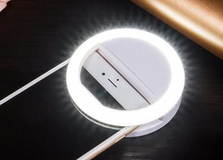 Auxiwa Clip-On Selfie Ring Light