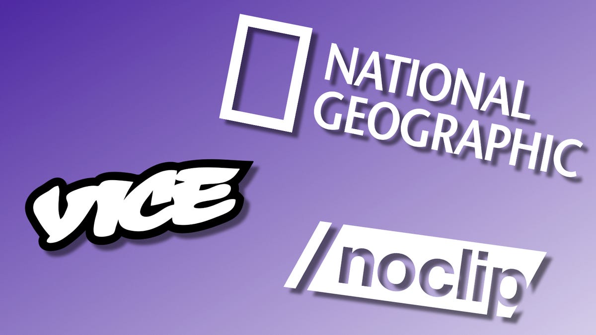 VICE-, National Geographic-en NoClip-logo's op een paarse achtergrond