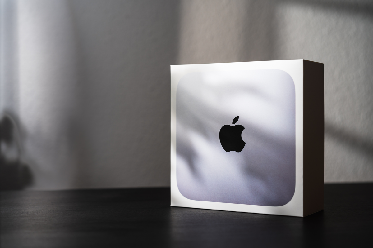 De M1 Mac Mini-box in raamverlichting