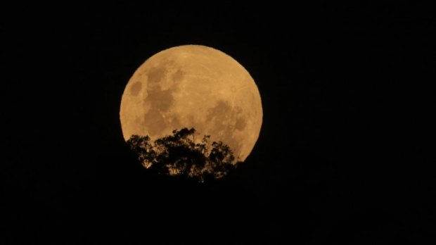 Zaćmienie księżyca supermoon krwi sfotografowane z całego świata 06 | TweakTown.com