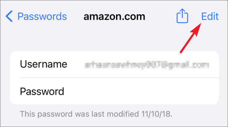 dotknij edycji, aby zmienić zapisane hasło z Brelok iCloud z iPhone'a