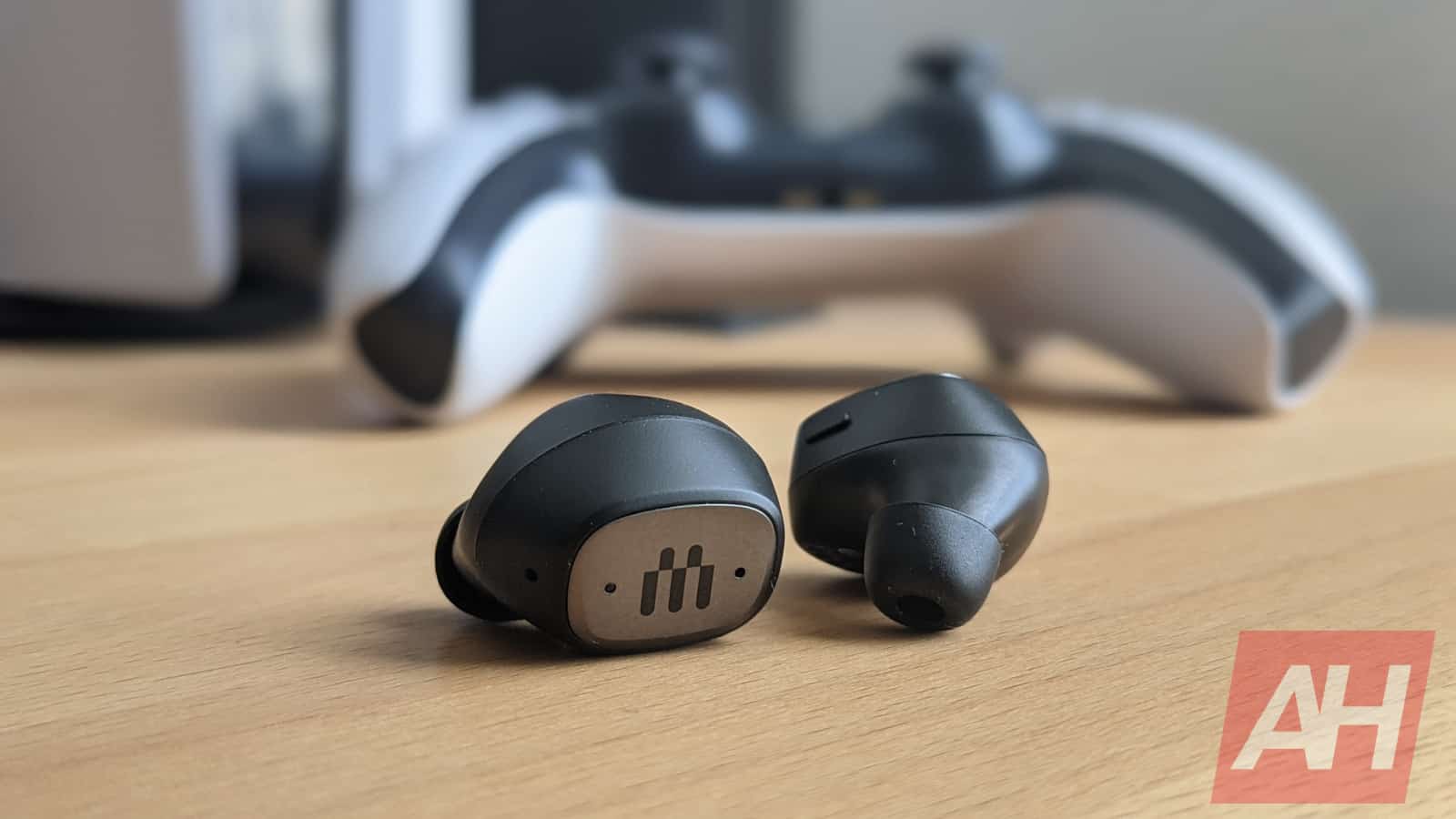 EPOS GTW 270 Hybrid Gaming True Wireless Earbuds 1