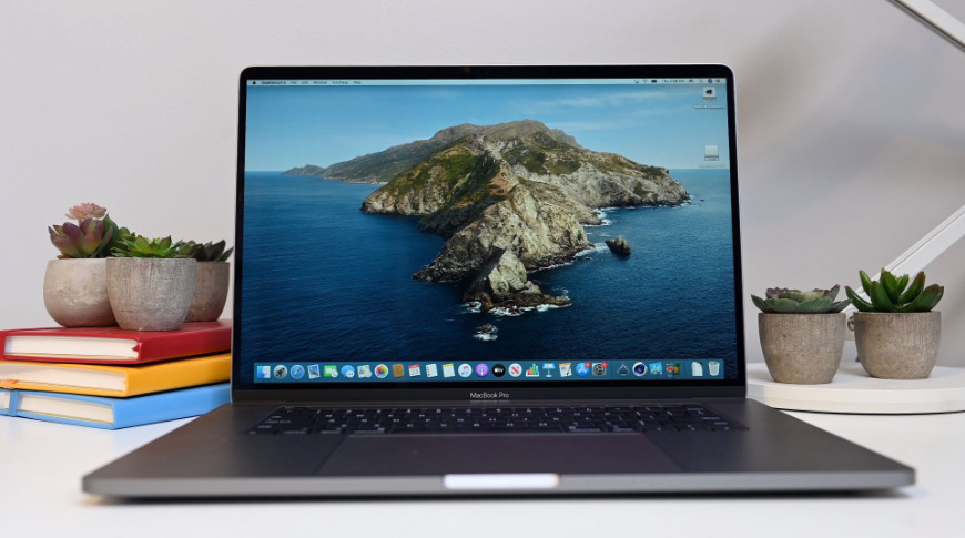 В MacBook Pro по-прежнему используются ЖК-экраны TFT, хотя это может измениться в будущем.