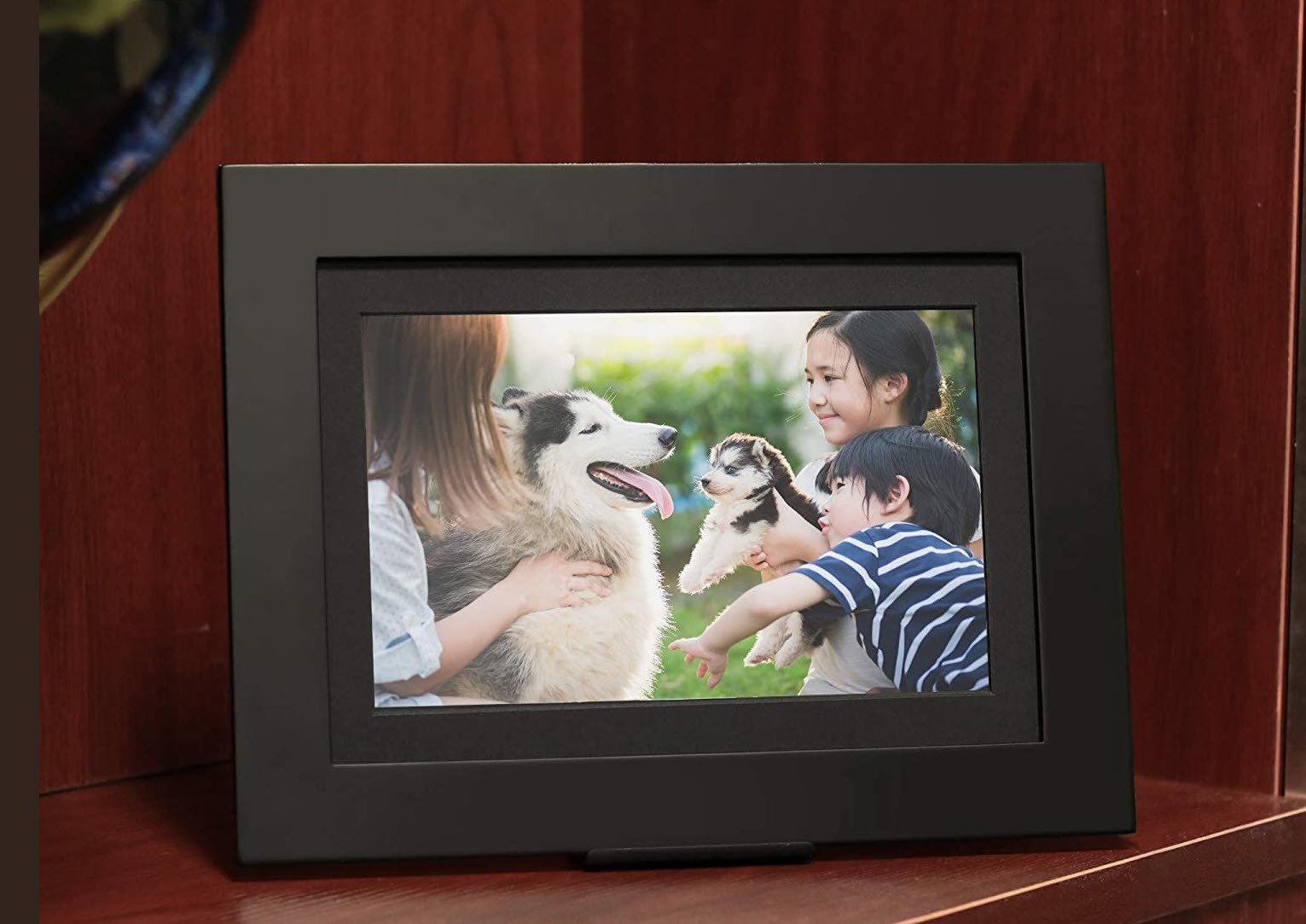 PhotoShare Friends and Family Smart Frame