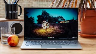 Chromebook ที่ดีที่สุด: Asus Chromebook Flip C434