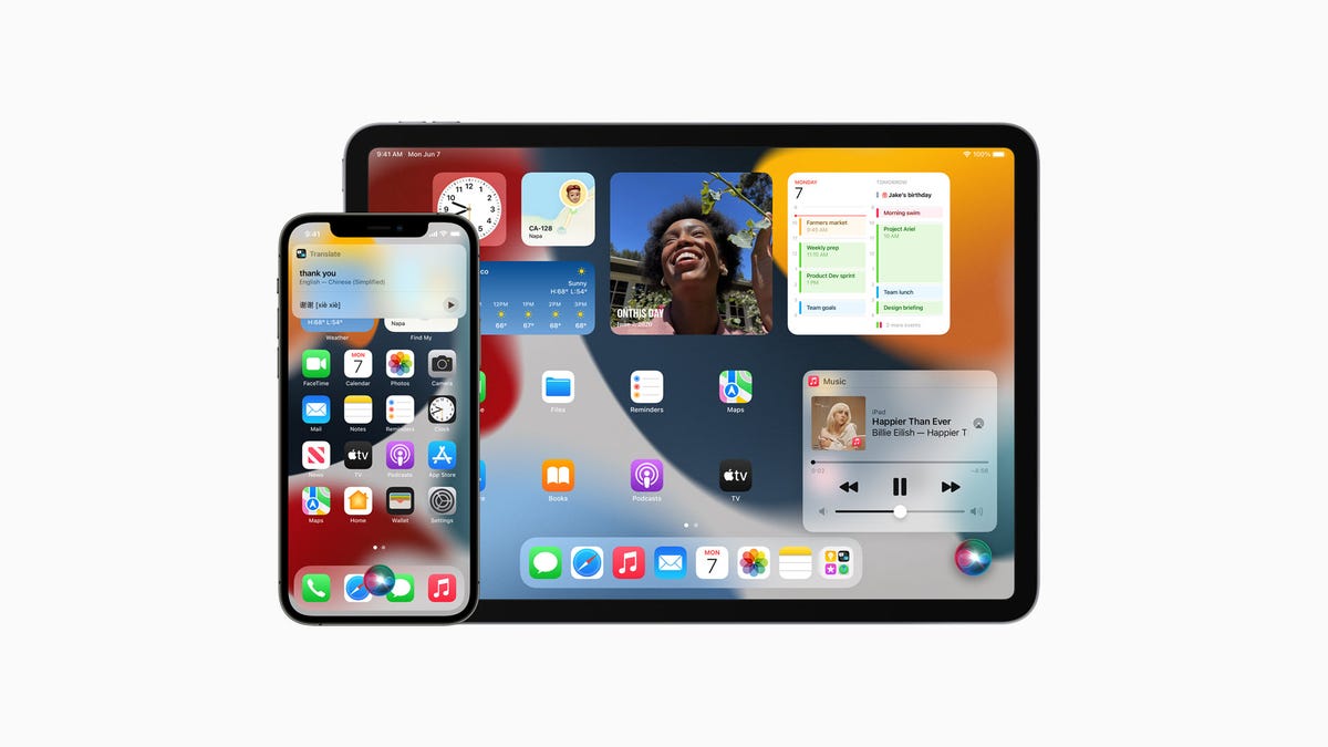 Apple iPad và iPhone có Siri trên màn hình.