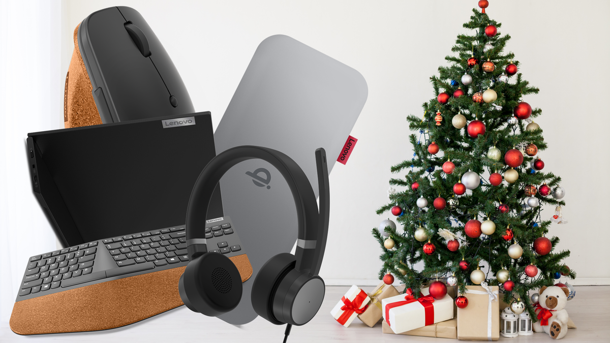 Năm phụ kiện mới của Lenovo bên cạnh cây thông Noel trong một căn phòng màu trắng