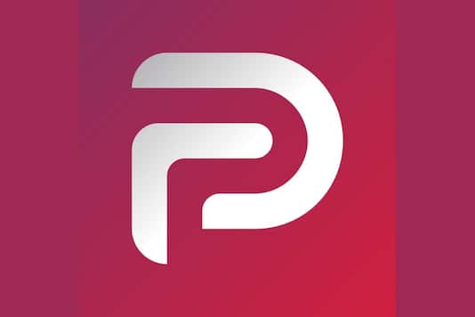 Logo de Parler, o aplicativo que foi suspenso da Google Play Store.