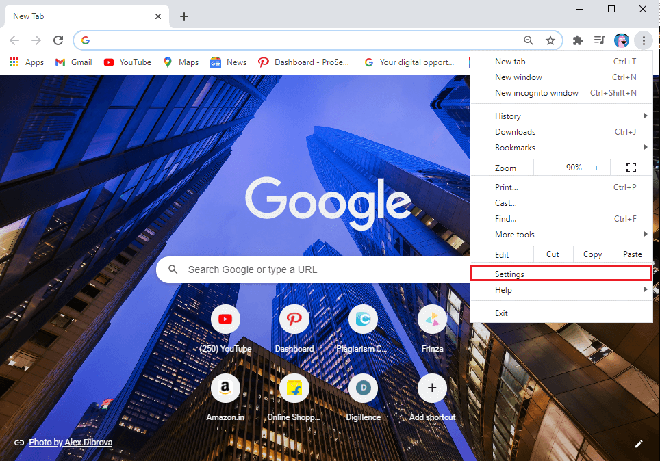 Clique nos três pontos verticais no canto superior direito da tela e vá para Configurações.