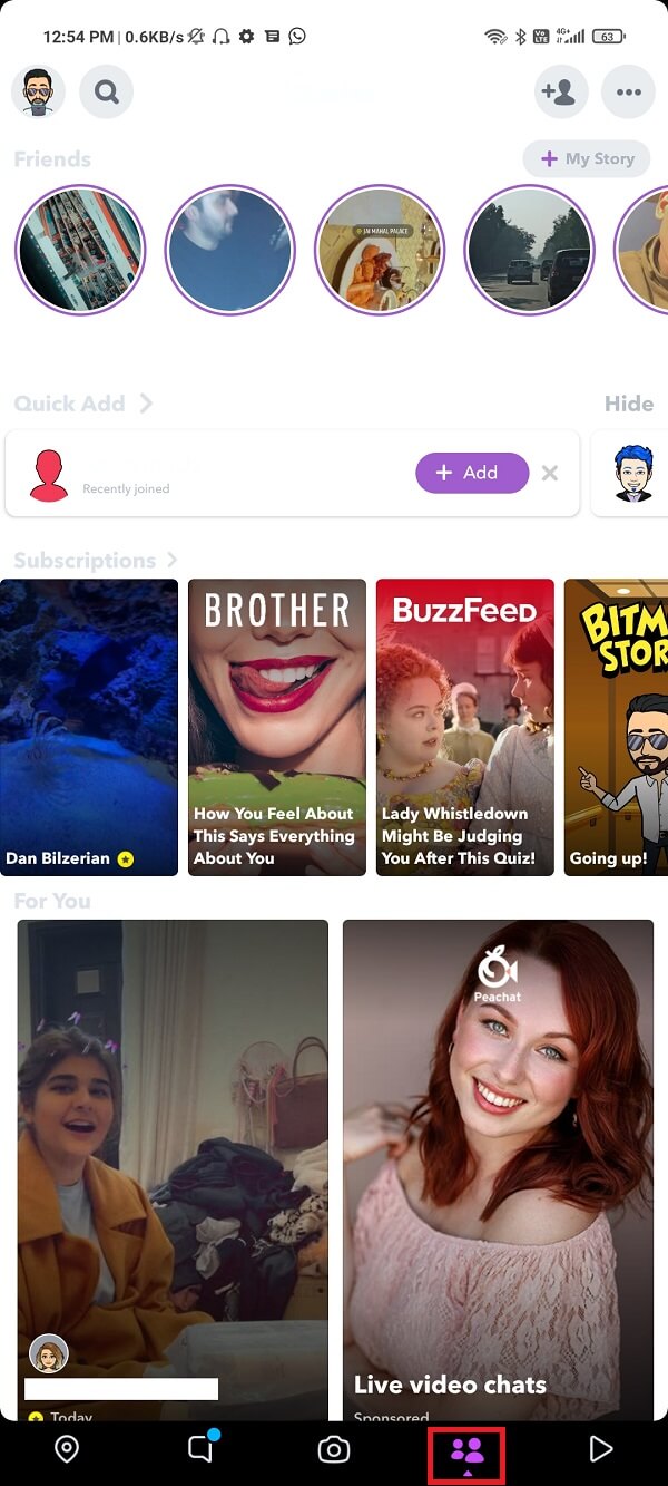 Inicie o Snapchat e navegue até a seção Histórias.
