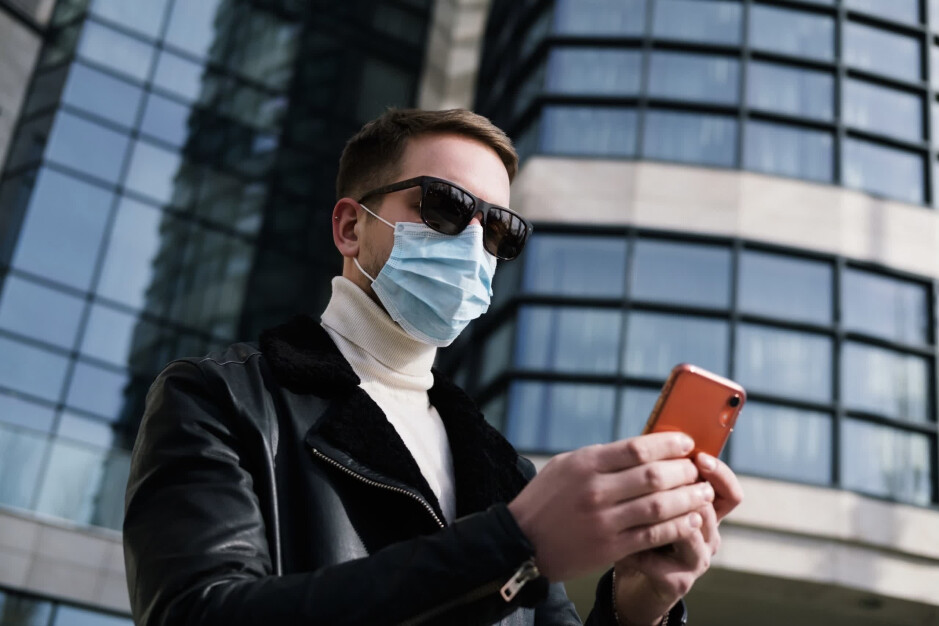 O capacete não vai muito bem com o Face ID.-O Touch ID está de volta no iPhone 13? Muitos desejam que