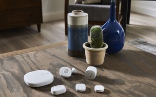best smart home hubs: Samsung SmartThings Wifi